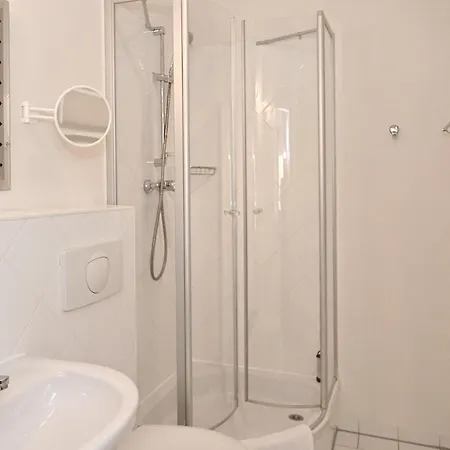 Ferienwohnung-7-villa-celia-sellin-strandnah-fuer-4-personen Daire