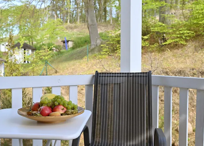 Ferienwohnung-7-villa-celia-sellin-strandnah-fuer-4-personen Lägenhet